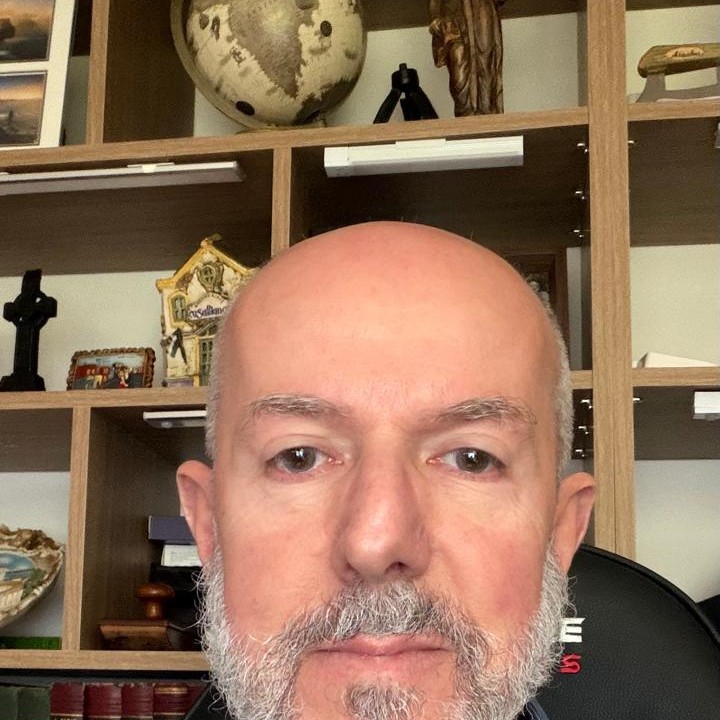 Cyro Púperi, advogado e criador do cyro.ia